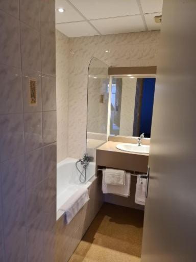 Hotel Des Roches Saint-Flour  Buitenkant foto